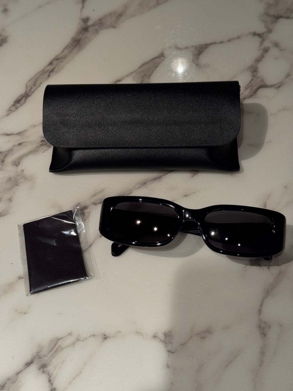 Elisa Johnson reighne sunglasses - new